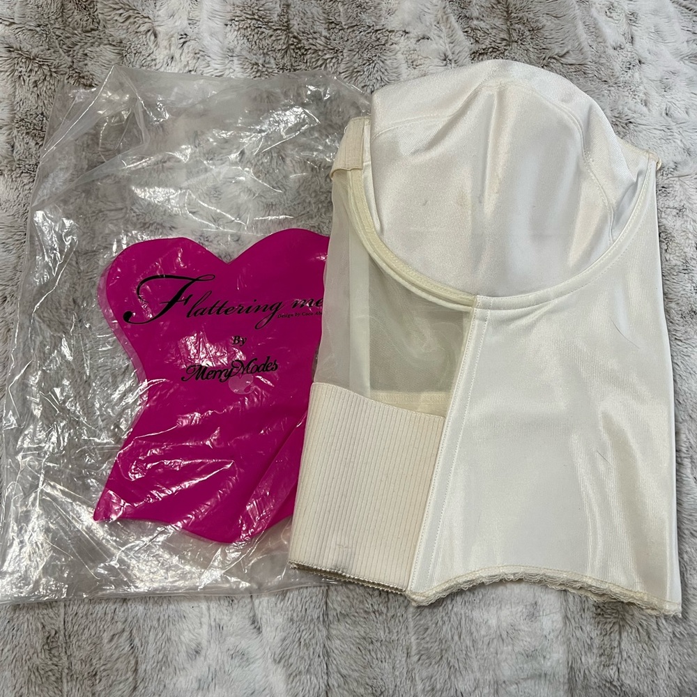 Merry Modes bridal bustier 46F